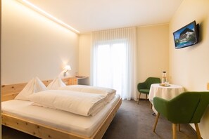 Classic Double Room, 1 Queen Bed, Non Smoking | Premium bedding, pillow-top beds, in-room safe, desk - Pension Hilpold (Lana)