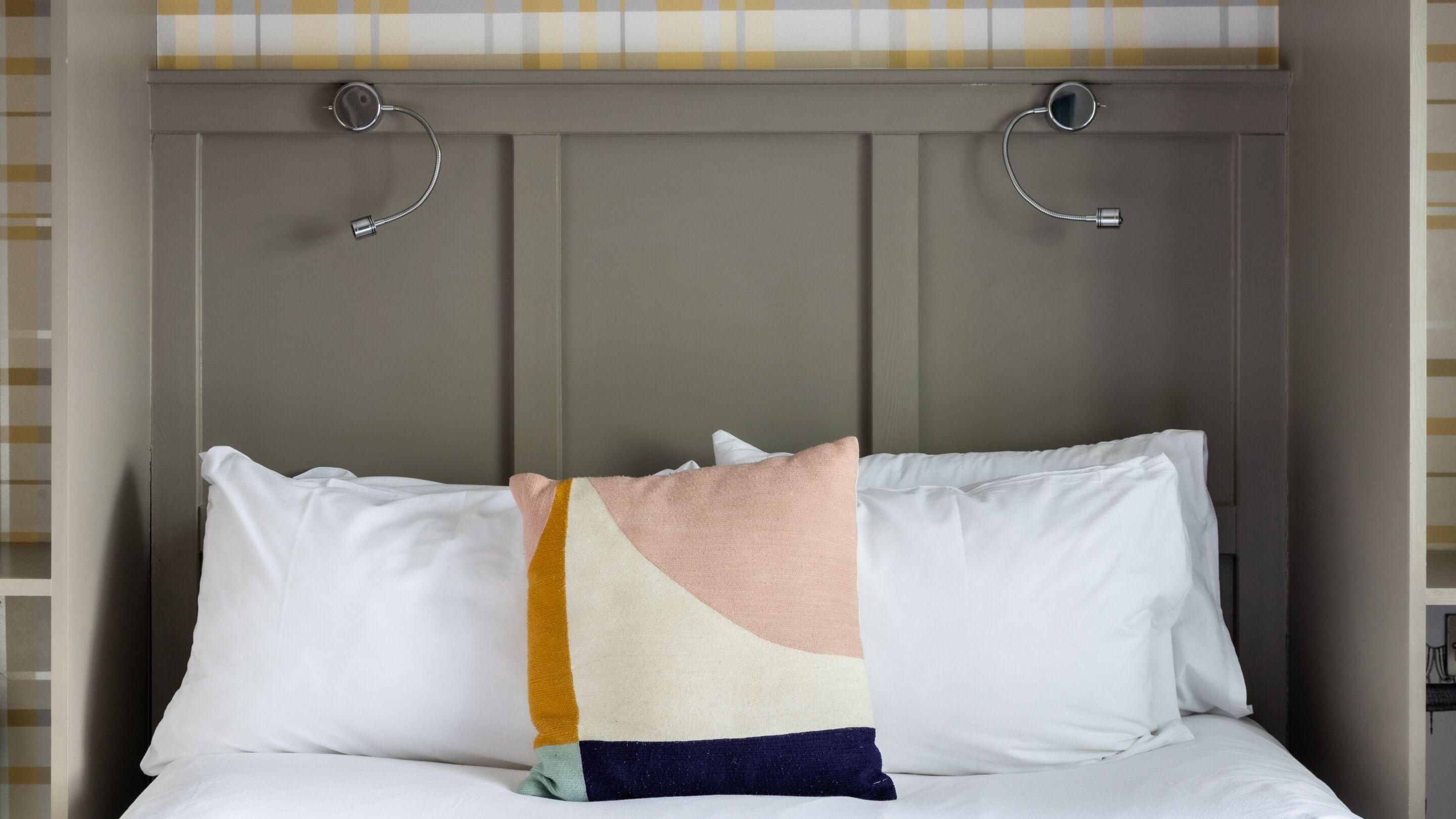 Comfort Double Room, Ensuite | Premium bedding, desk, laptop workspace, blackout drapes