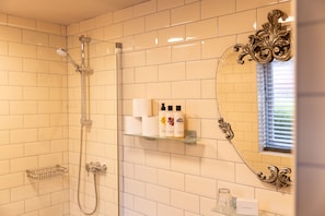 Standard Double Room, Ensuite ( (Room Only)) | Bathroom