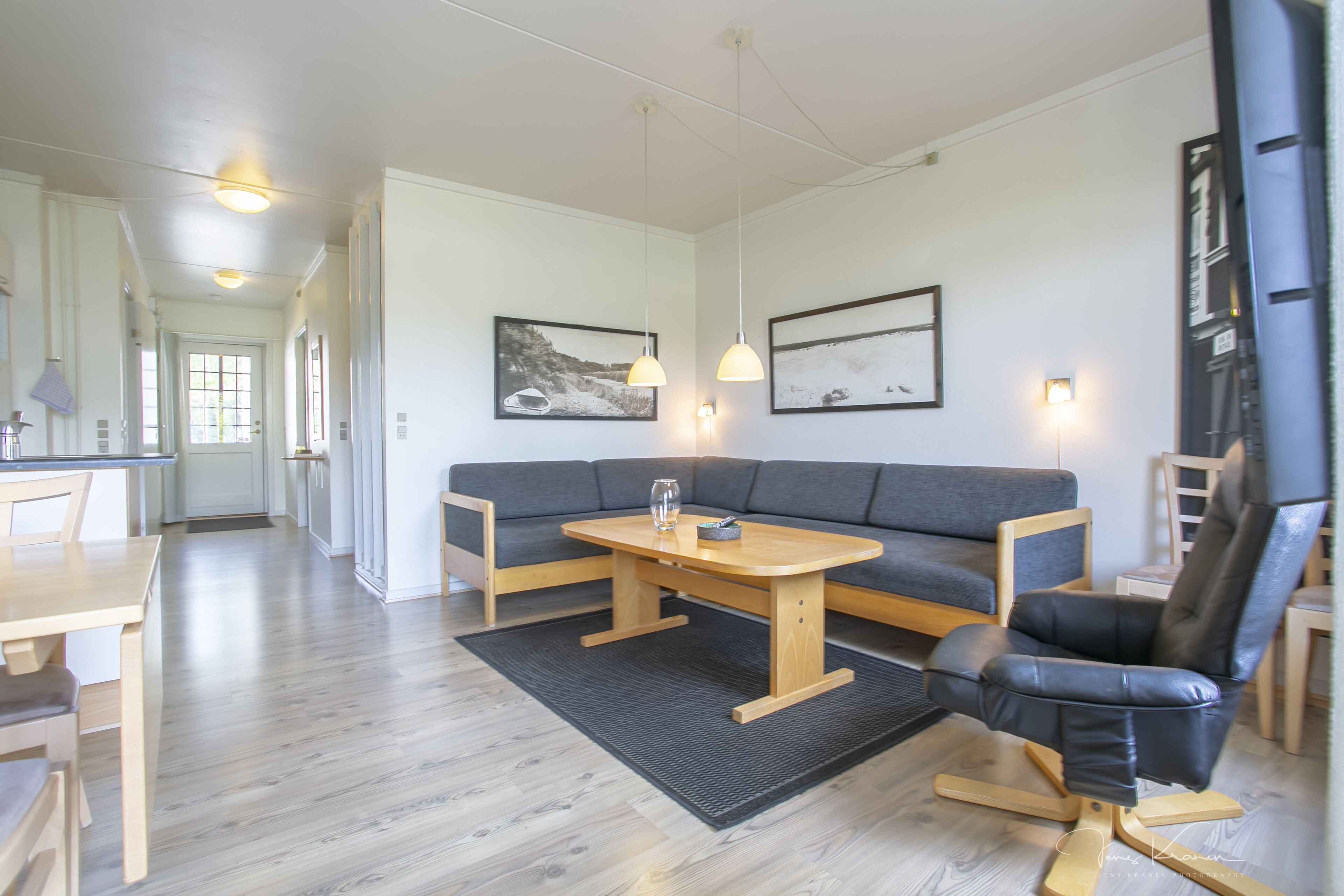 Apartment, 2 Bedrooms (EXCL. SHEETS, TYPE 4+2) | Living room | 40-inch TV with cable channels