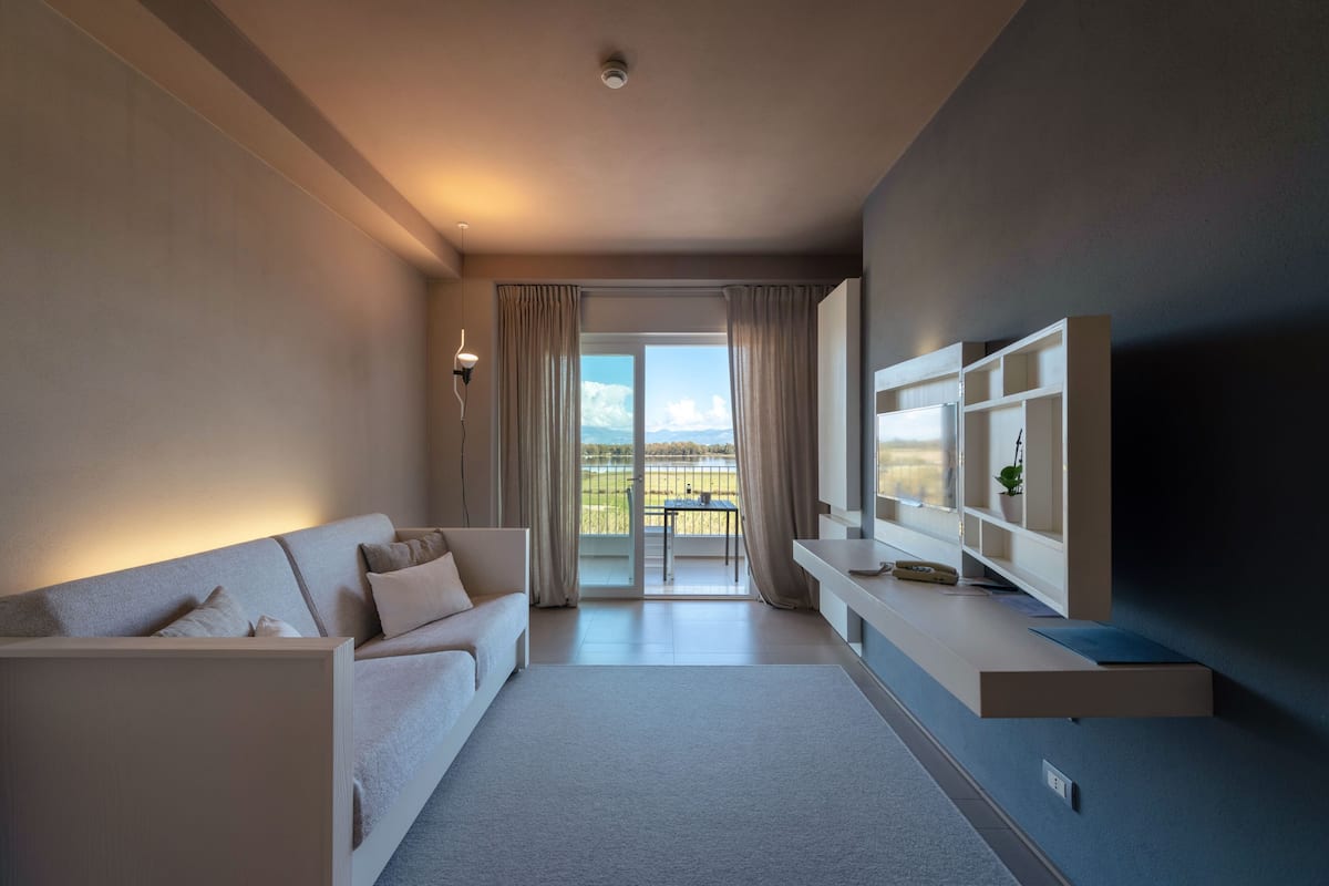 Junior Room (suite) | 1 bedroom, premium bedding, Select Comfort beds, minibar