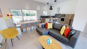 1 bedroom, Frette Italian sheets, premium bedding, pillow-top beds - Domaine Villas Mandarine (Calvi)