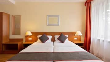 Egyptinpuuvillaiset lakanat, ylelliset vuodevaatteet, työpöytä