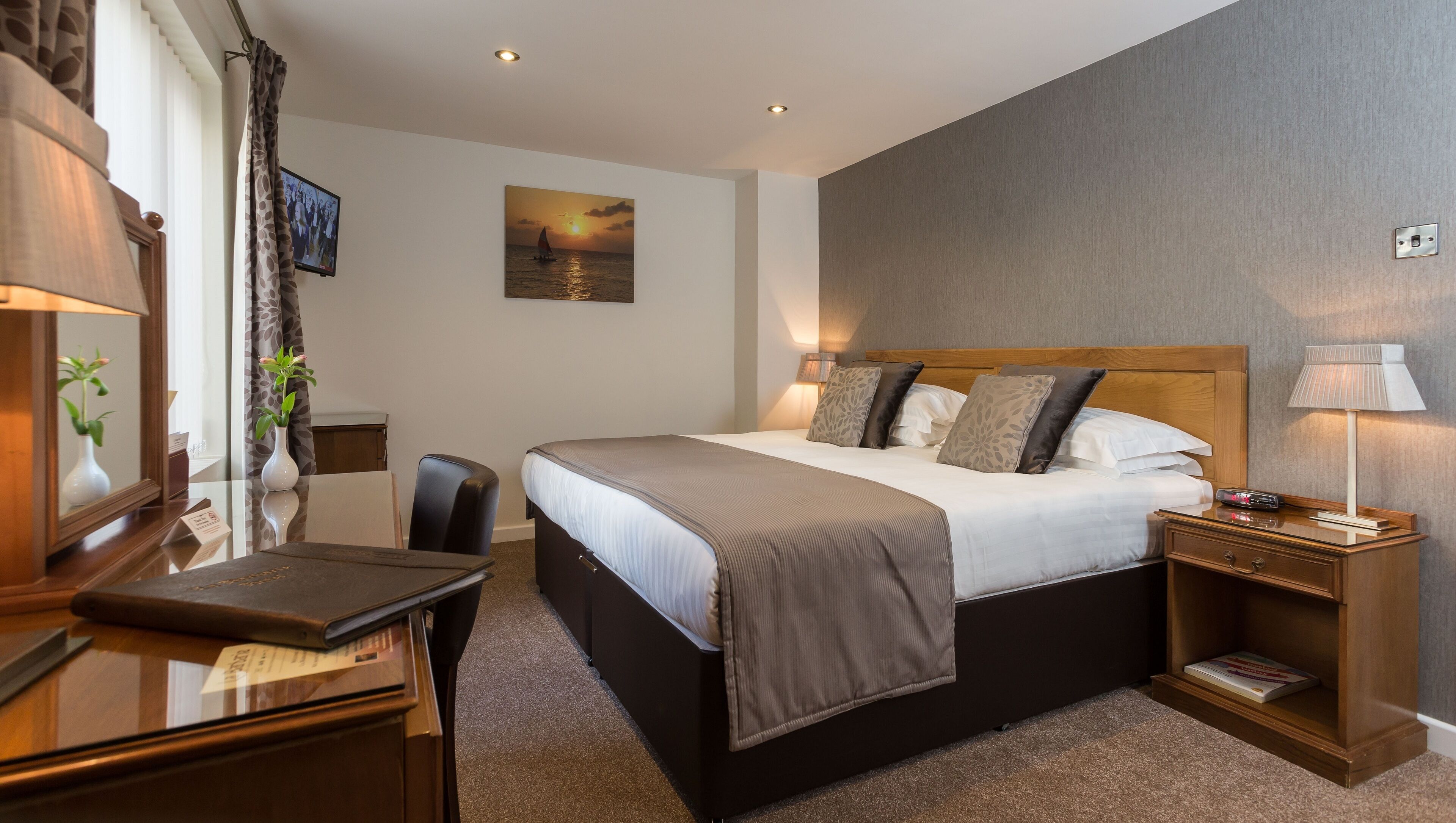 standard double or twin room | hypo-allergenic bedding, individually decorated, individually furnished