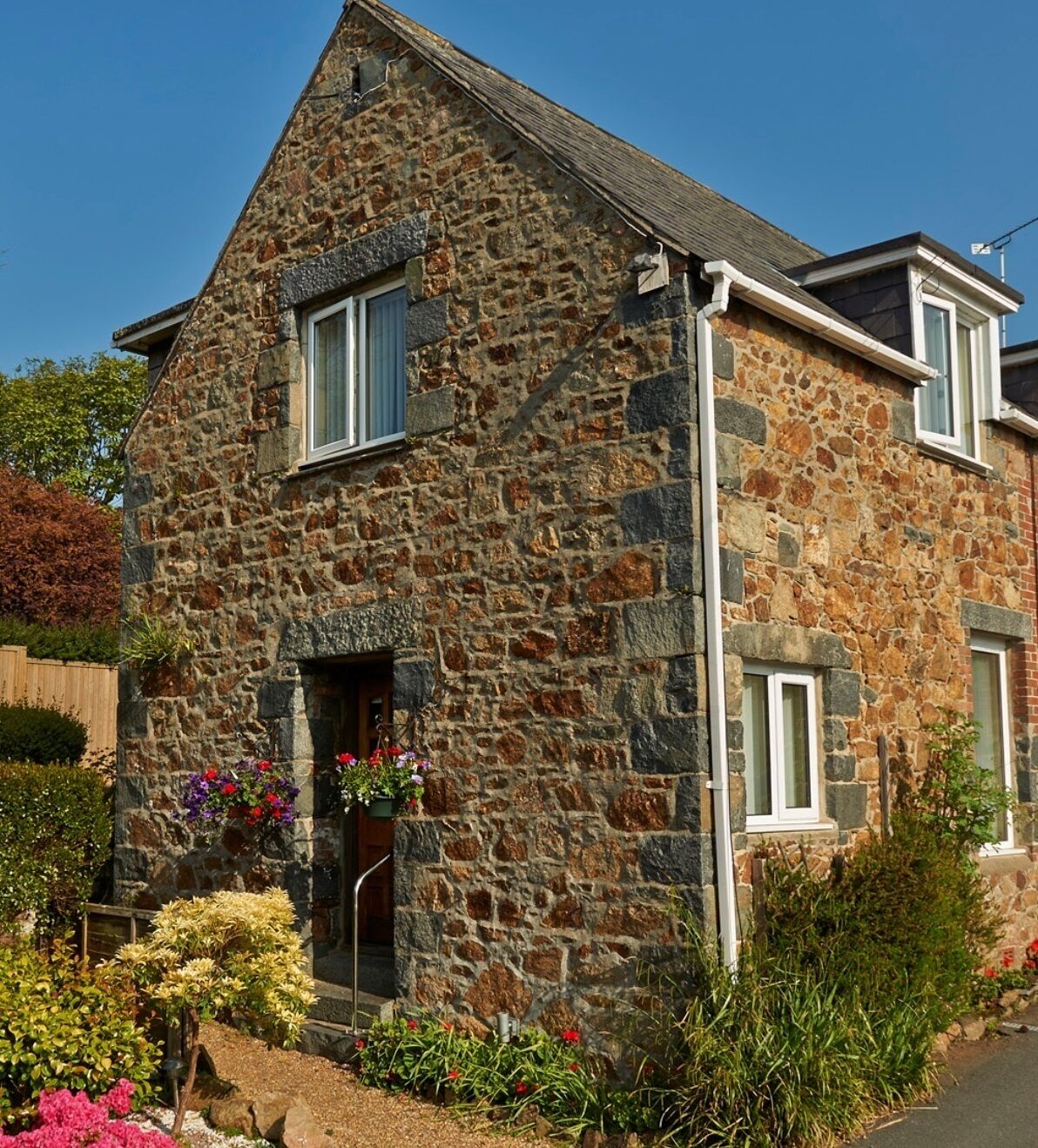 economy double room, 1 double bed, annex building (limited views, cosy space) | hypo-allergenic bedding, individually decorated, individually furnished