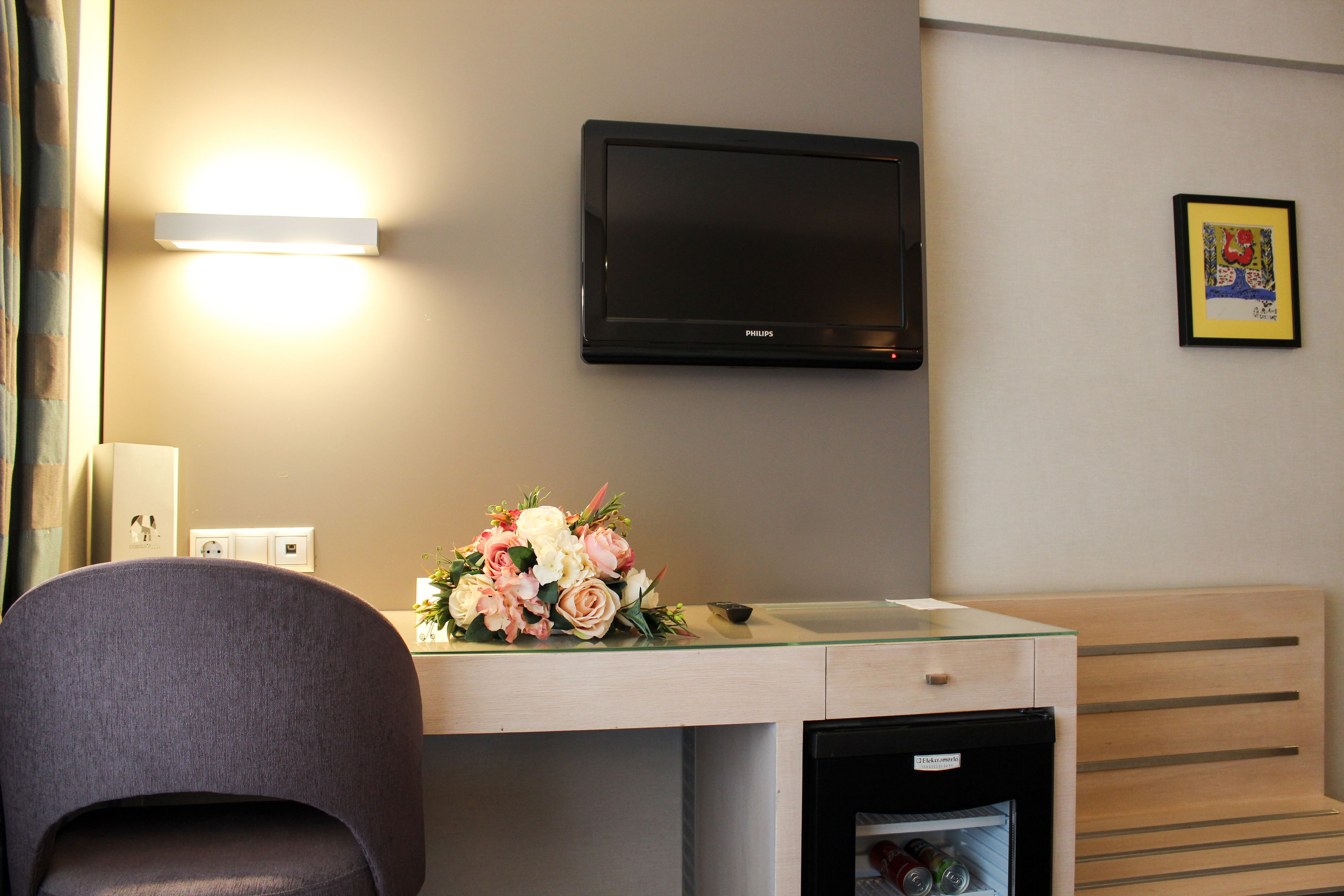 standard room, twin beds | room amenity