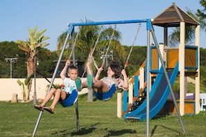 Children’s play area – outdoor
