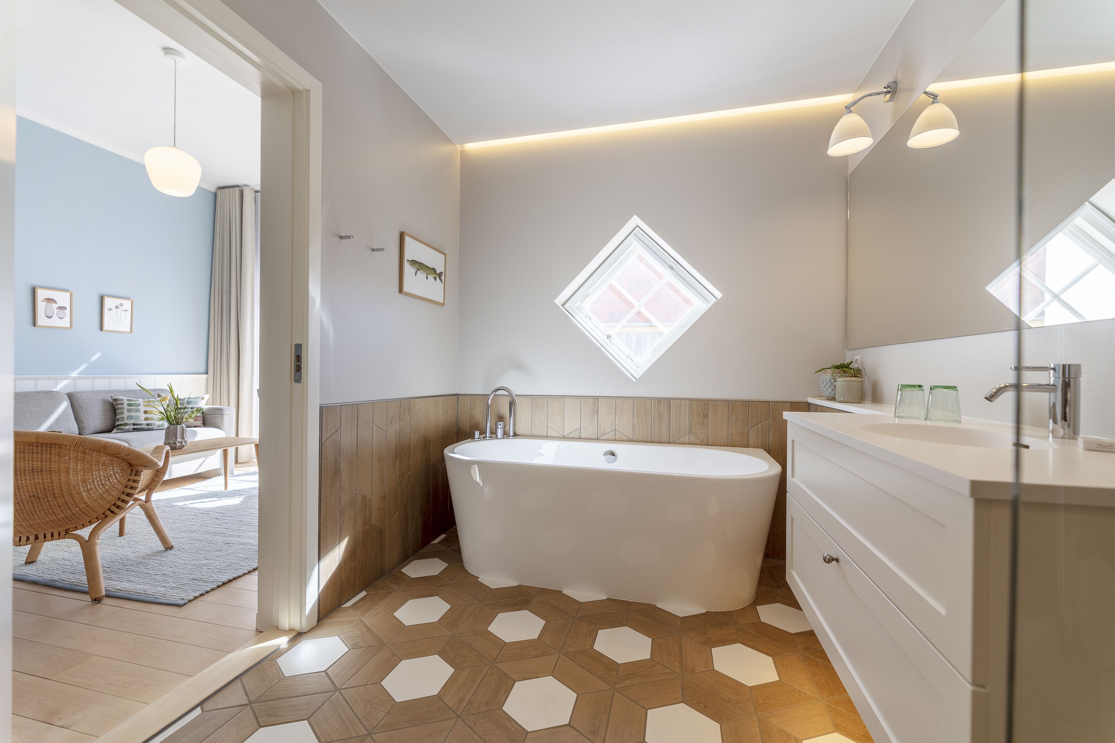 junior suite, bathtub | bathroom | shower, free toiletries, hair dryer, bathrobes