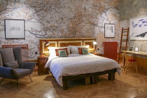 Design Double Room | Premium bedding, individually decorated, individually furnished, desk