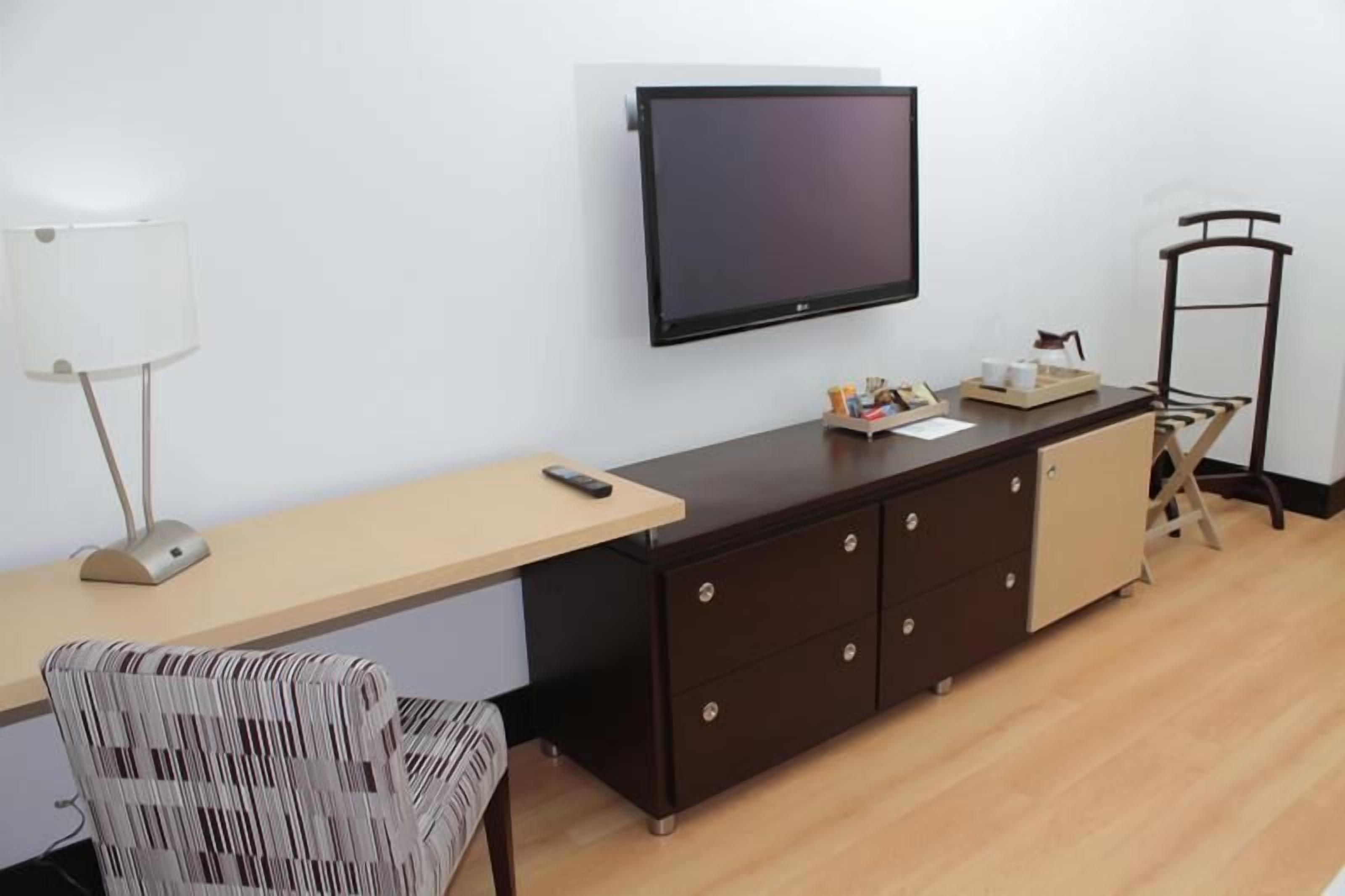 double room | in-room business centre