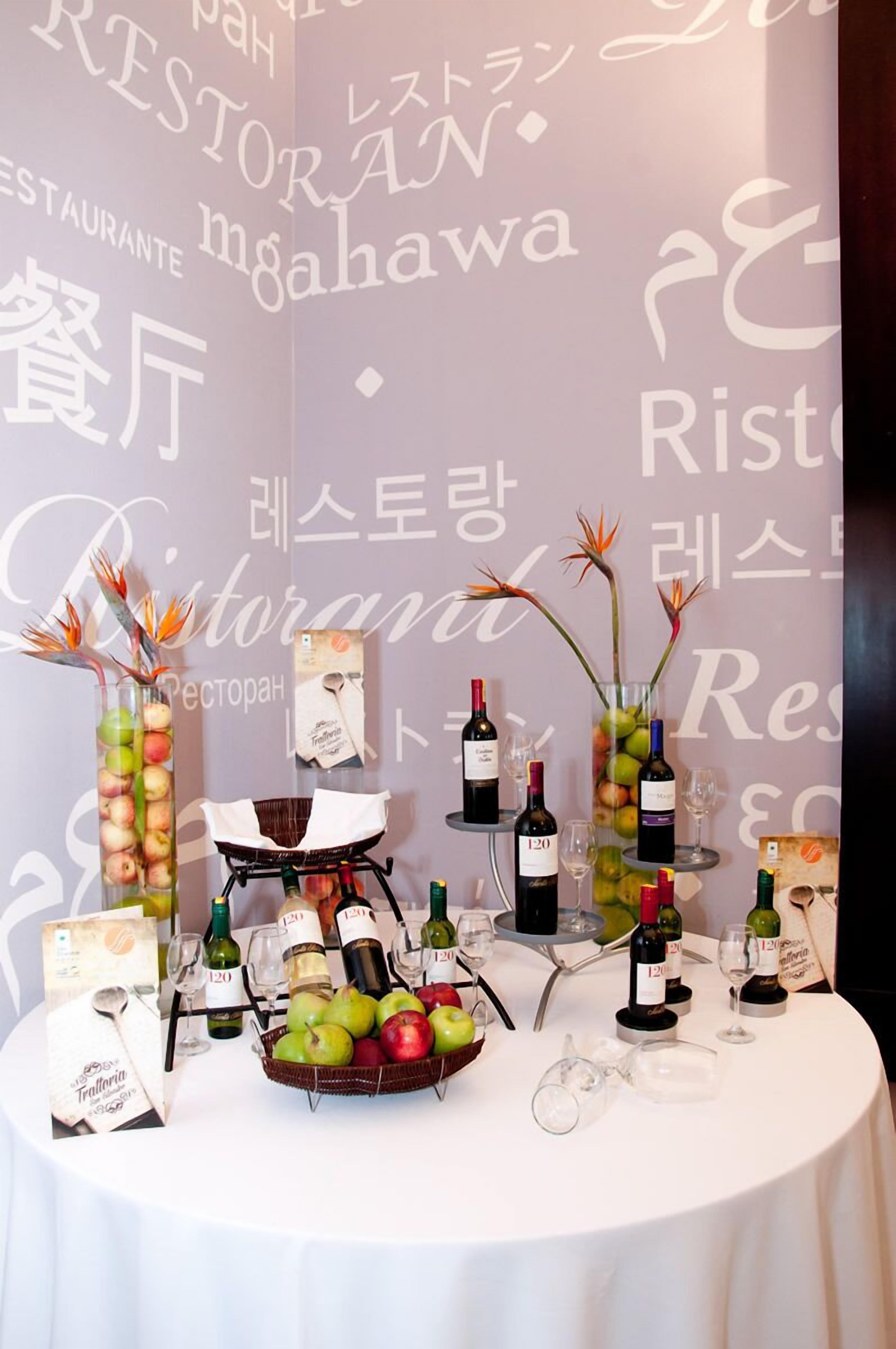 lunch and dinner served