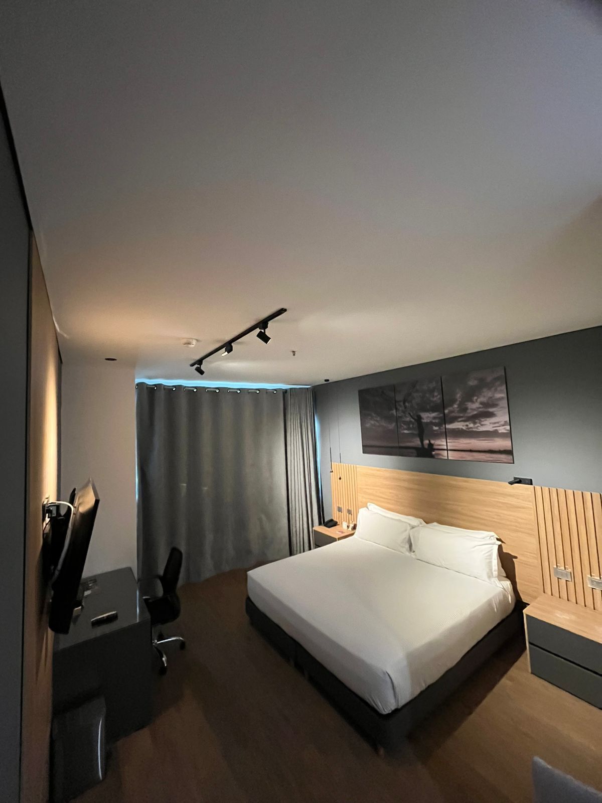 Double Room | Premium bedding, minibar, in-room safe, desk