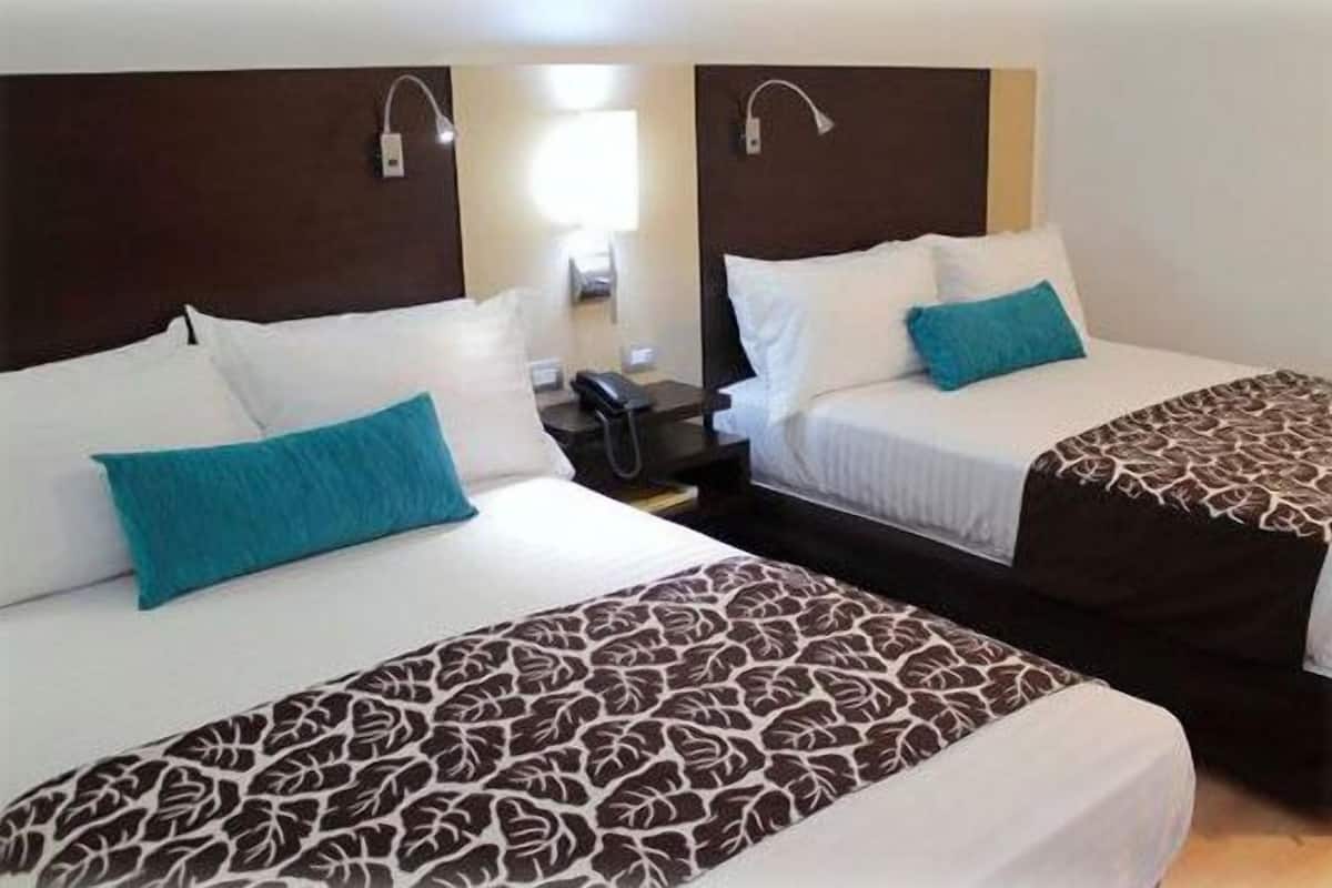 standard twin room | premium bedding, minibar, in-room safe, desk