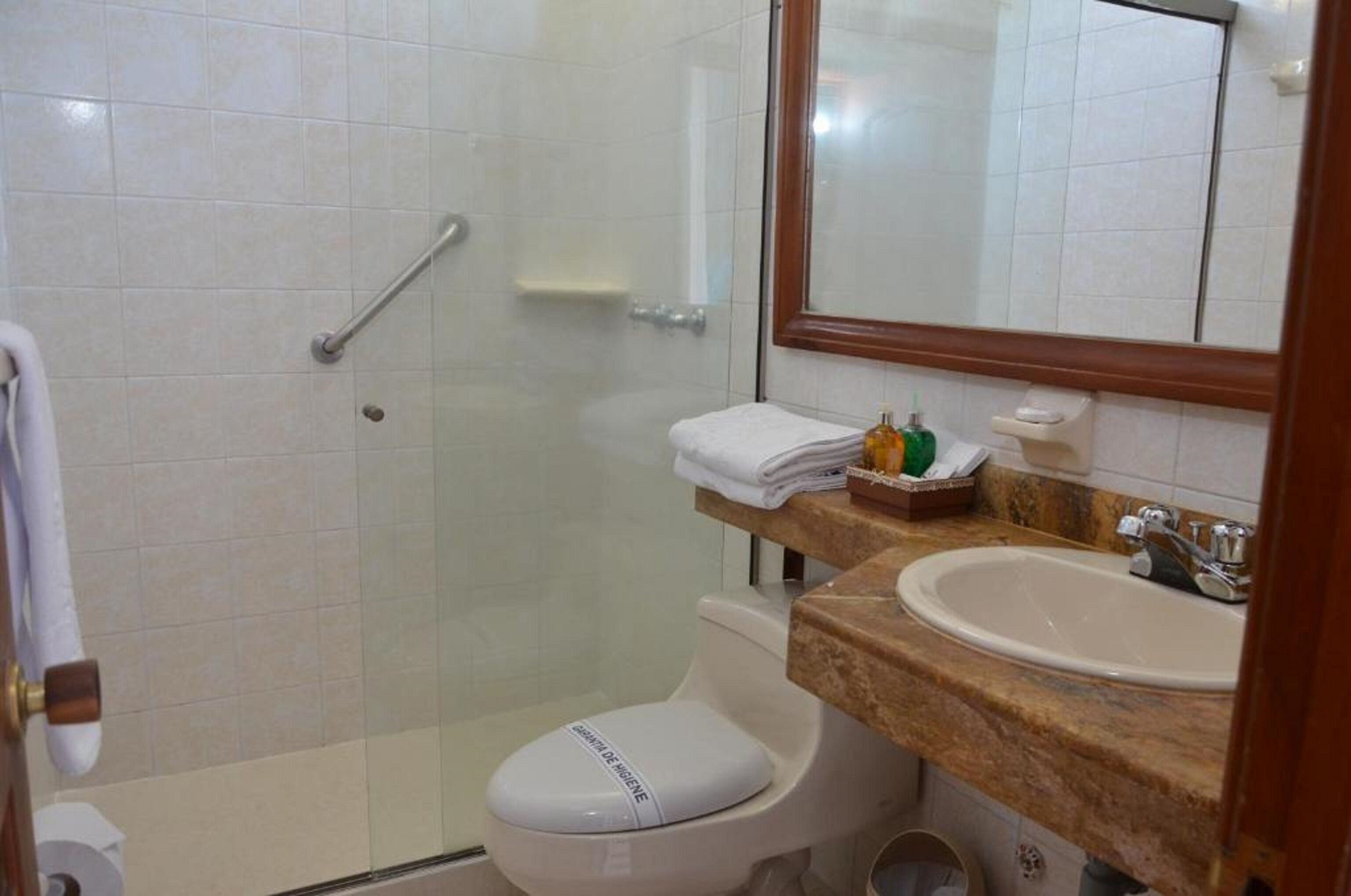 premium bedding, minibar, in-room safe, iron/ironing board