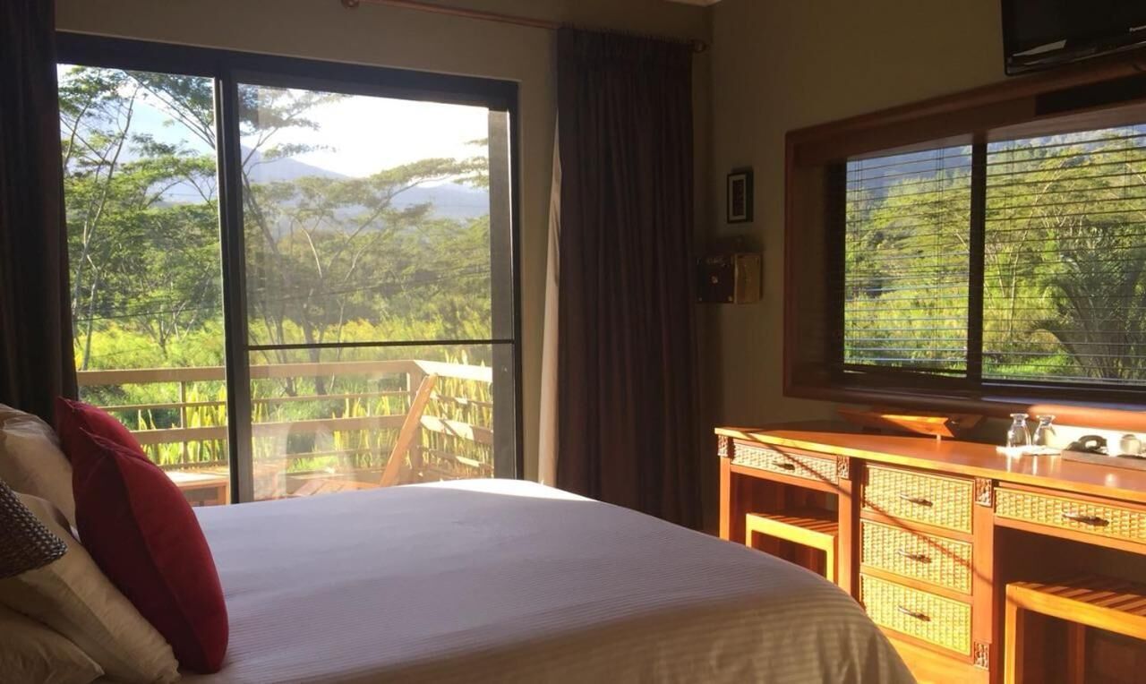 in-room safe, desk, free wifi, bed sheets