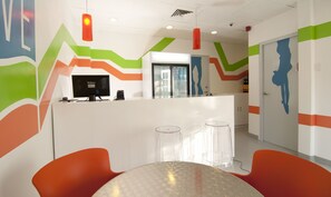 Quầy tiếp tân