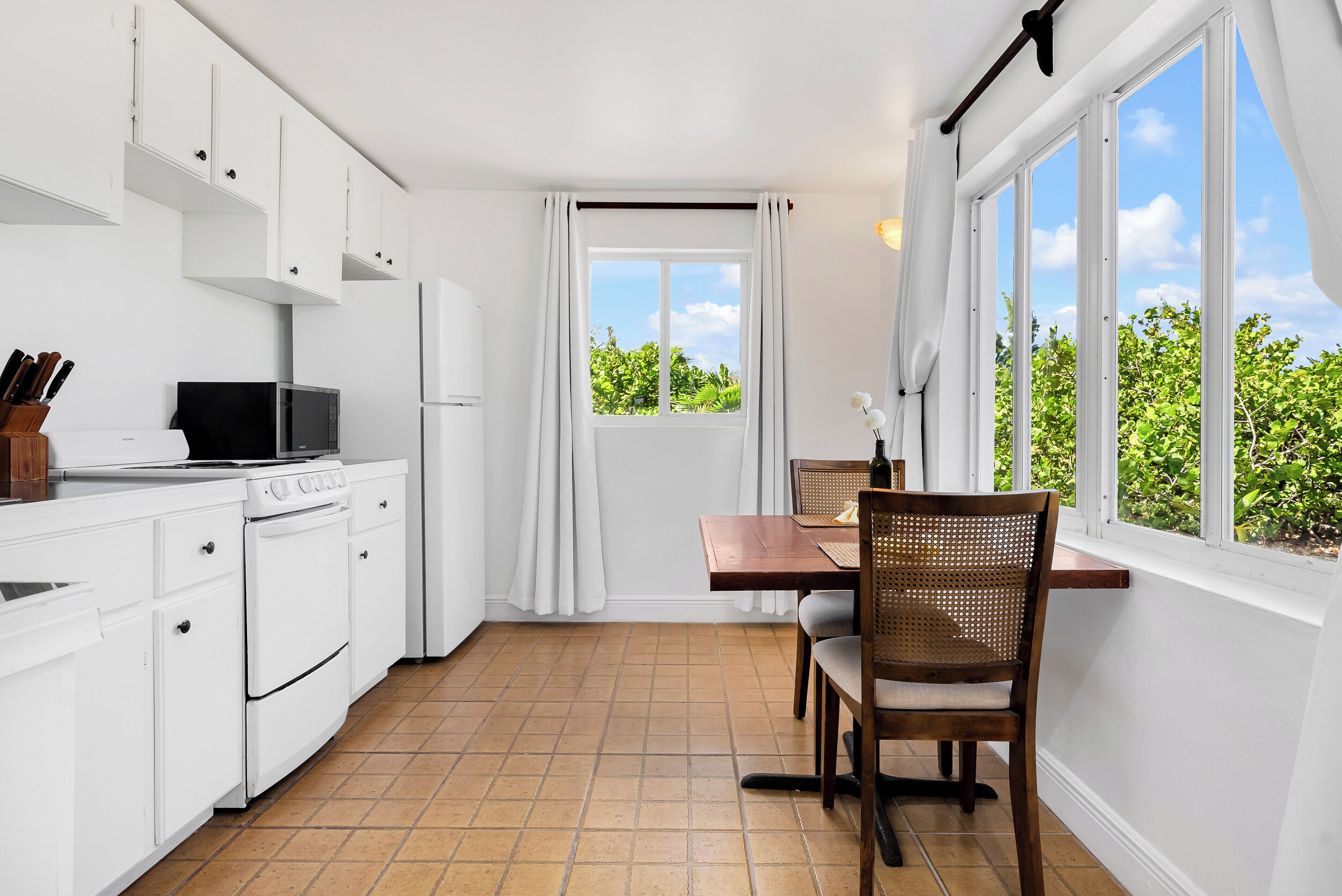 seafan | private kitchen | fridge, coffee/tea maker