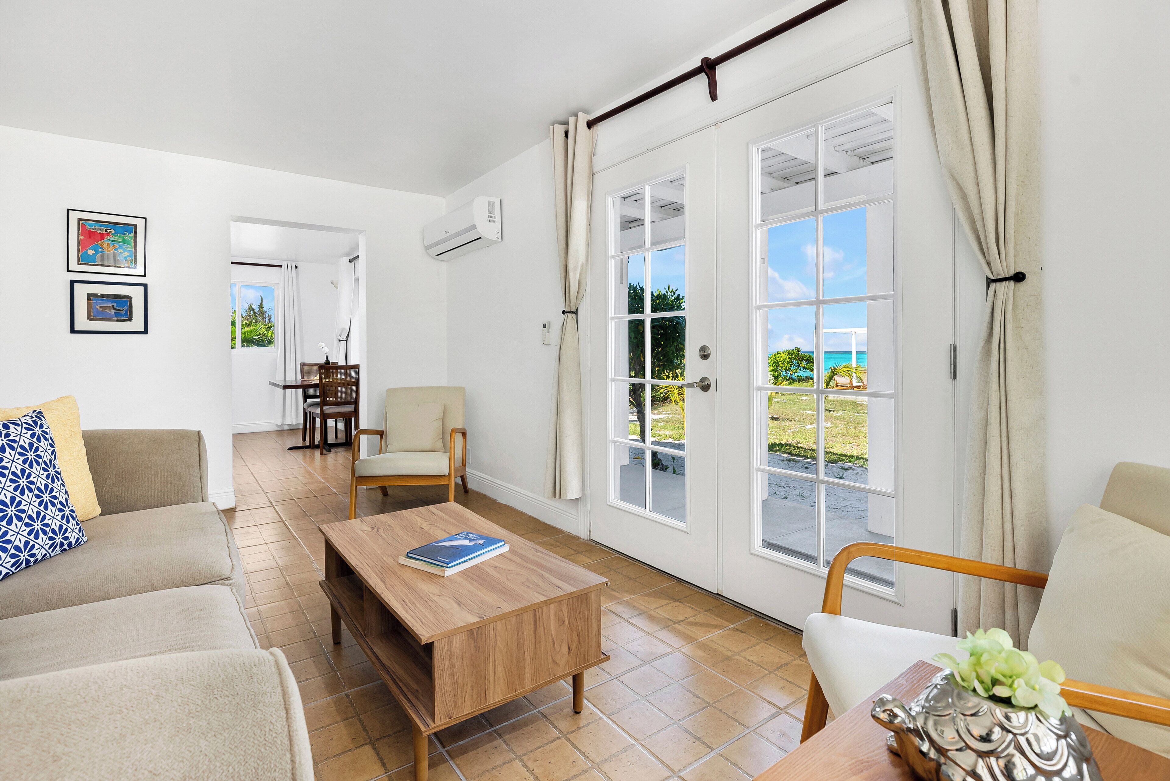 Seafan | Blackout drapes, iron/ironing board, free WiFi, bed sheets