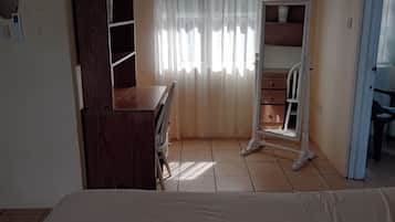 1 phòng ngủ, khu vực làm việc phù hợp cho laptop