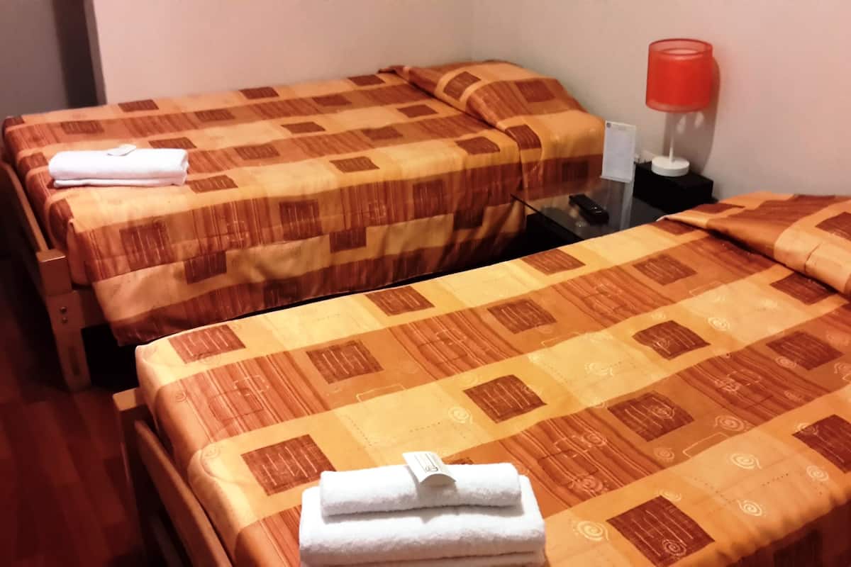Twin Room, 2 Single Beds