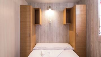 Bungalow Standard | Couette en duvet d'oie, rideaux occultants, Wi-Fi gratuit, draps fournis