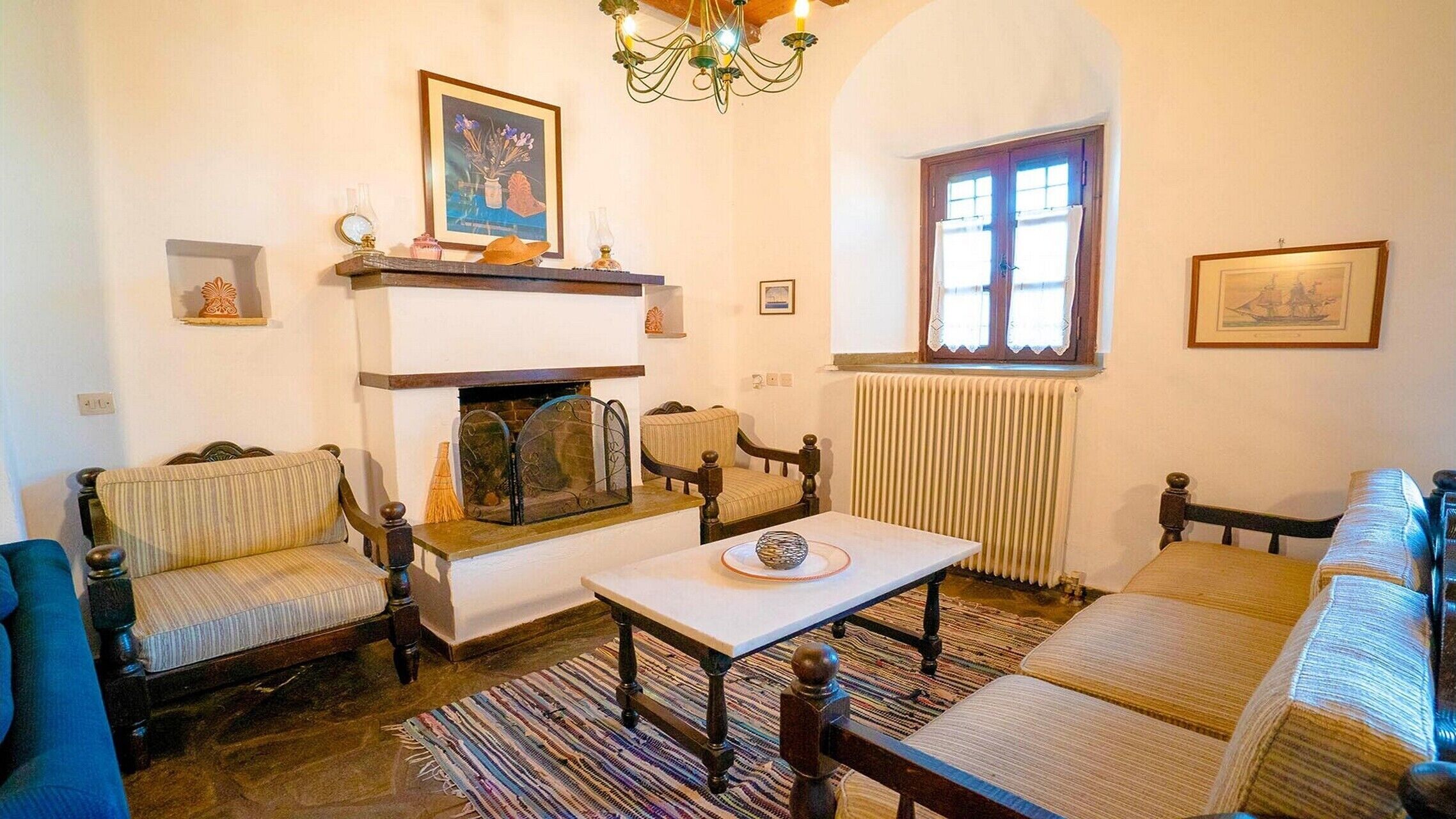 Superior-talo, takka, merinäköala | Oleskelualue | Taulutelevisio, takka