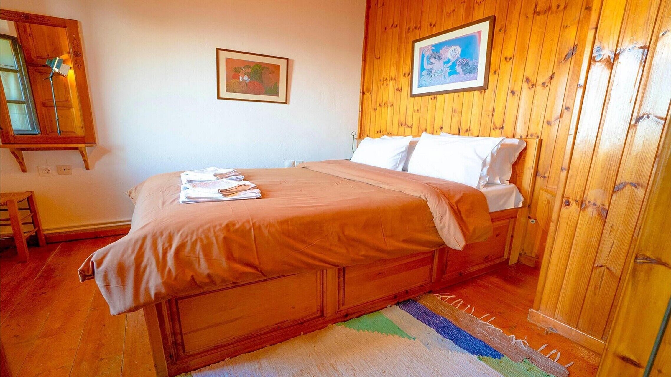 Superior House, Fireplace, Sea View | Individually decorated, individually furnished, desk, soundproofing