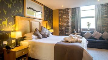 Premium bedding, in-room safe, individually decorated