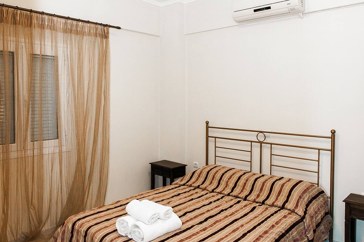 White House, Panoramic Sea View | In-room safe, desk, soundproofing, free cots/infant beds