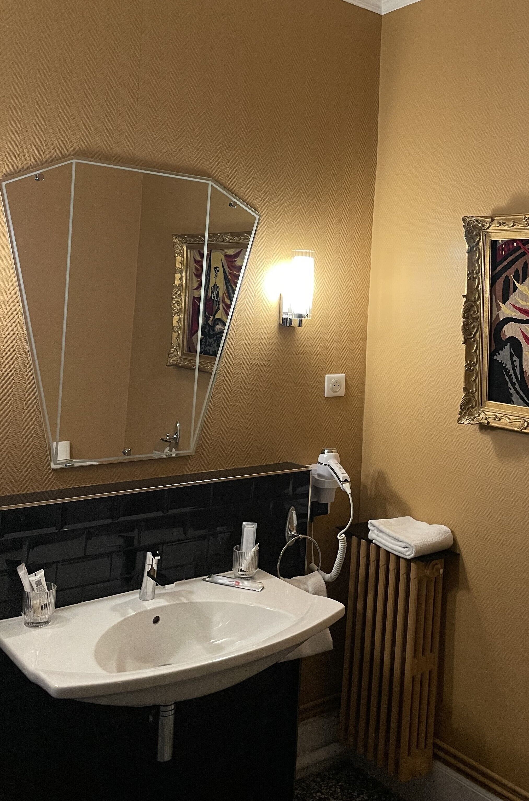 standard double room | bathroom | hair dryer, towels