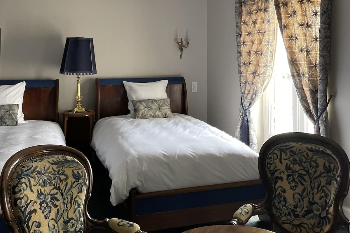 Egyptian cotton sheets, premium bedding, down duvets, pillow-top beds