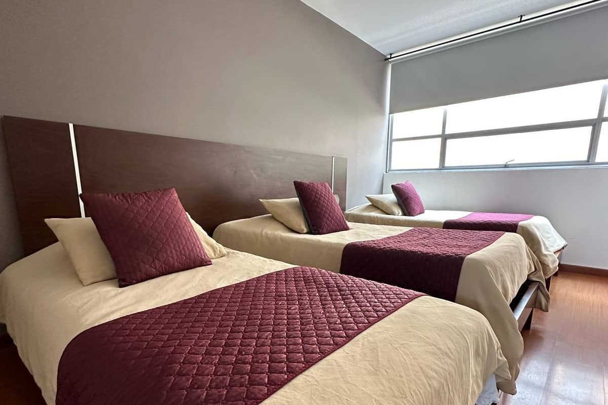 Apartamento familiar | 1 dormitorio, edredones de plumas, decoración individual
