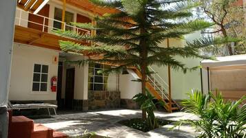 45-inch Smart TV with cable channels, TV, Netflix