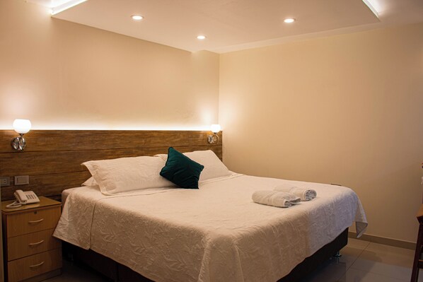 Elite Double Room | Down comforters, pillowtop beds, minibar, individually furnished - Refugio Ecológico (Arequipa)