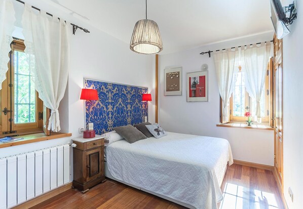 Chambre Double | Matelas mémoire de forme, décoration personnalisée