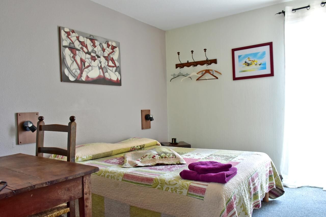 Chambre Double Standard | Décoration personnalisée, ameublement personnalisé, bureau