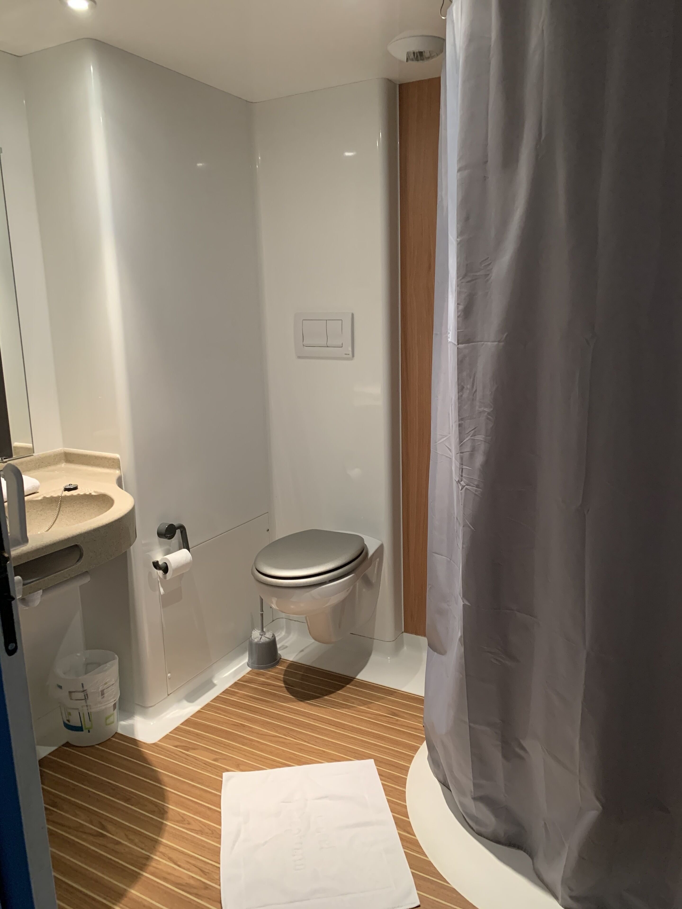 Double Room, Accessible | Bathroom