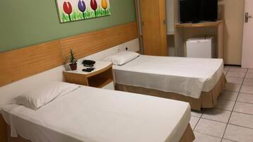 迷你吧、獨特設計、獨特裝修、書桌