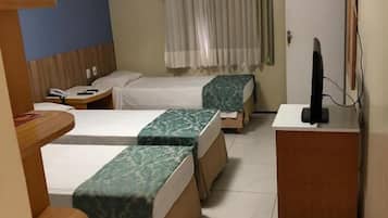 Minibar, individually decorated, individually furnished, desk