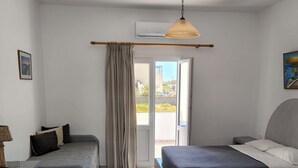 Studio for 3 people | WiFi (無料)、ベッドシーツ