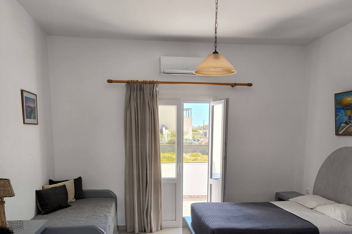 Studio for 3 people | WiFi (無料)、ベッドシーツ