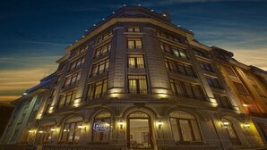 Front of property - Galata La Bella Hotel (Istanbul)