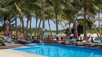 Outdoor pool, sun loungers