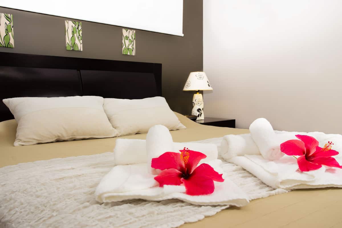 2 Schlafzimmer, Minibar, individuell dekoriert, Verdunkelungsvorhänge