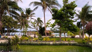 Beach/ocean view - Aquana Beach Resort (Eratap)