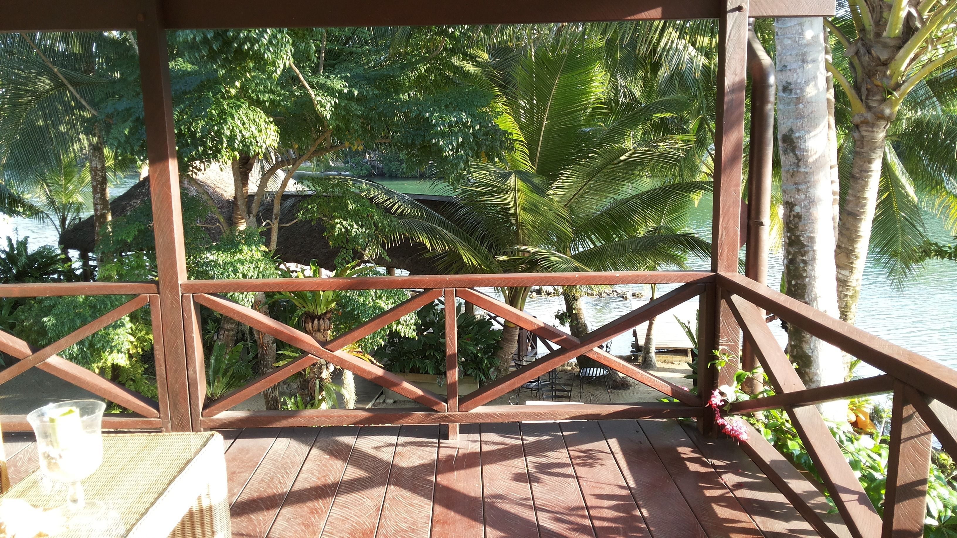 standard room, 1 queen bed, lagoon view | balcony