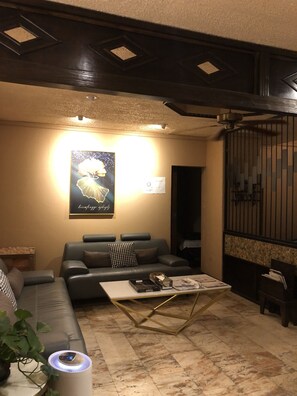 Massage - Holiday Saipan Hotel (Saipan)