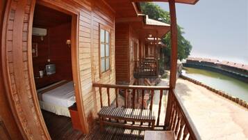 Chambre Double, vue mer, vue mer (Free Shuttle Sekupang Ferry Terminal) | Terrasse/Patio