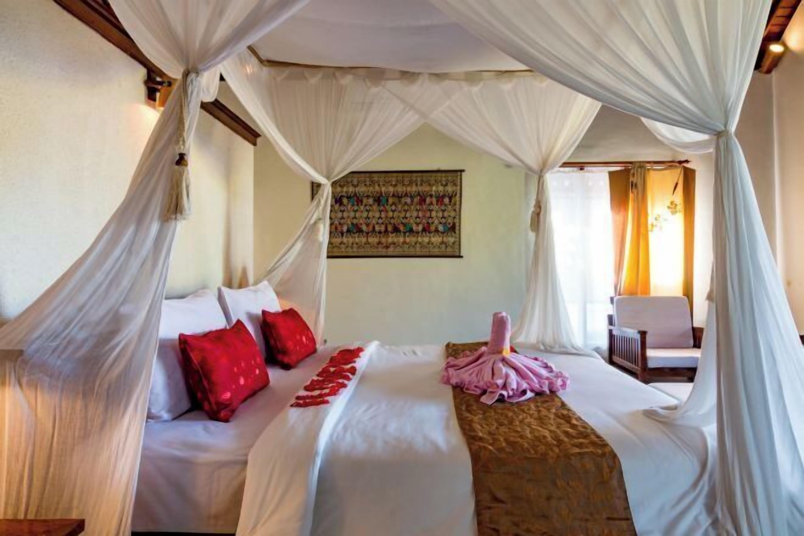 Minibar, safe på rommet, individuelt dekorert og skrivebord