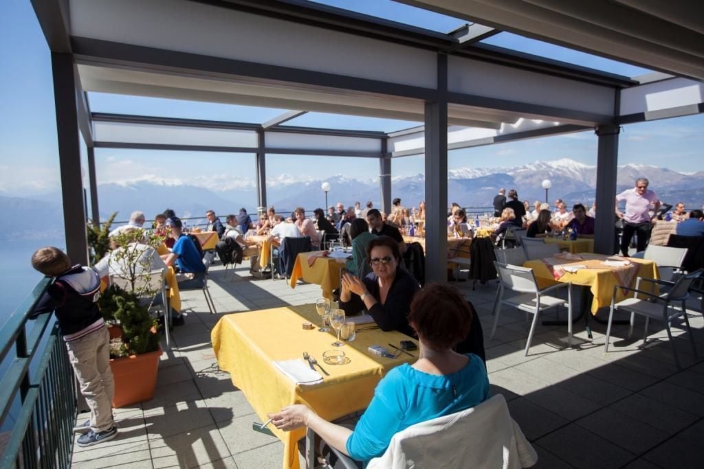 Makan tengah hari dan makan malam dihidangkan, taman 